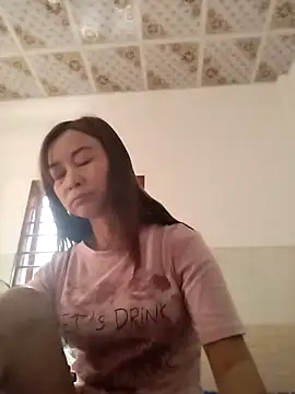 Sexy-ladyboobs20 online show from 03.06.25