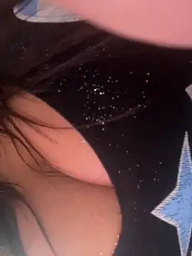 Snapshot of izanmiller2001 chatting on 03.26.26 izanmiller2001 online show from 03.26.26