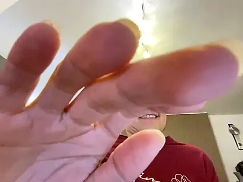 Snapshot of Marilou1983 chatting on 02.08.26 Marilou1983 online show from 02.08.26