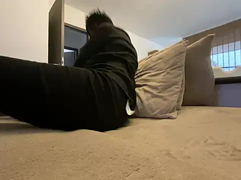 Snapshot of Marilou1983 chatting on 02.18.26 Marilou1983 online show from 02.18.26