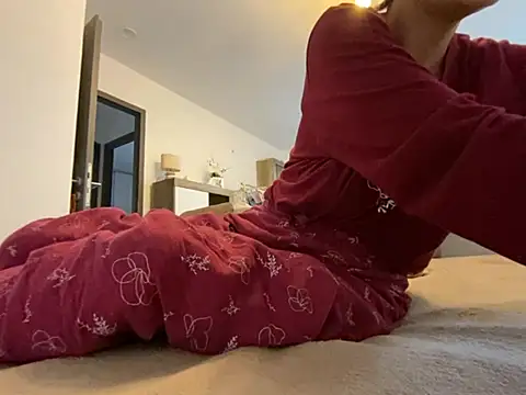 Marilou1983 online show from 05.19.26