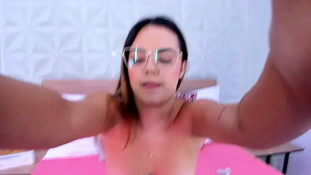 Stacey white  online show from 06.04.26