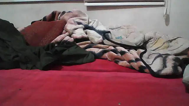 Snapshot of ekimeskim1 chatting on 01.14.26 ekimeskim1 online show from 01.14.26