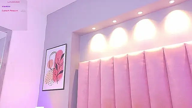 KeilyRoss online show from 10.23.25