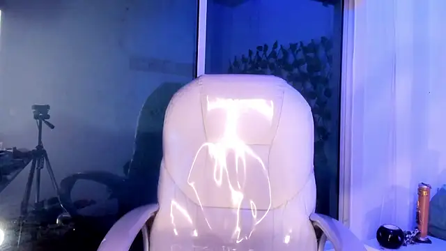 Vic beckeer online show from 02.17.25