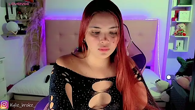 Kylie brokee online show from 06.26.26