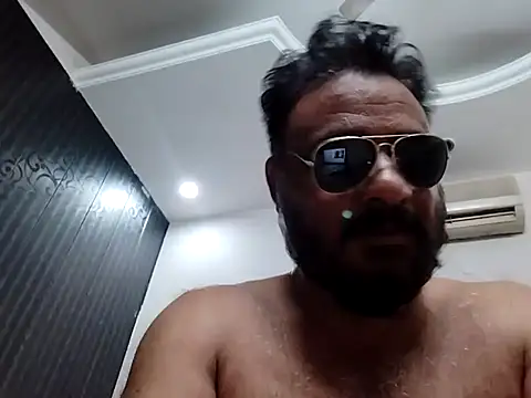 Snapshot of EthicalNight8 chatting on 12.13.25 EthicalNight8 online show from 12.13.25