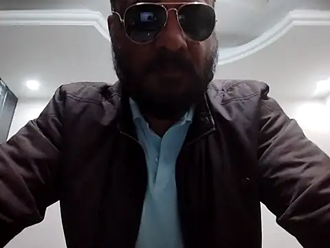 Snapshot of EthicalNight8 chatting on 12.14.25 EthicalNight8 online show from 12.14.25