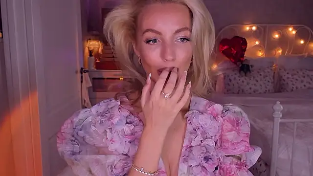 aestetick online show from 03.08.26