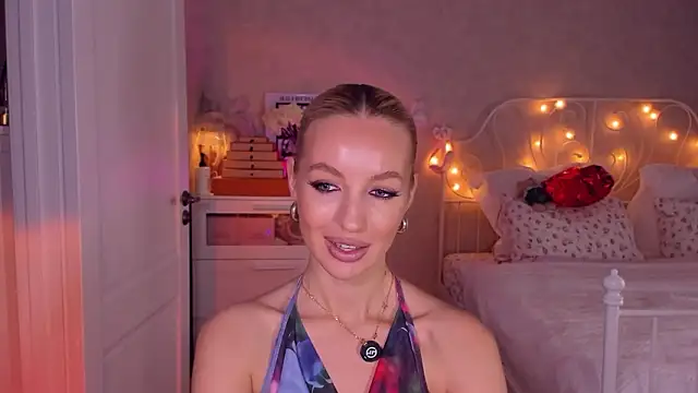 aestetick online show from 03.14.26