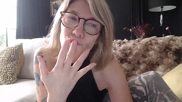 godinflower online show from 10.28.25