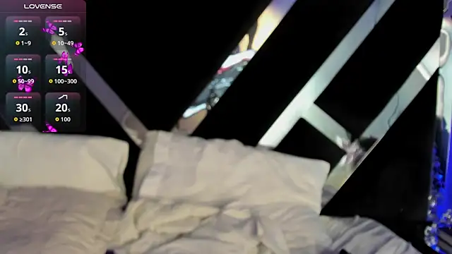 AmmyJones  online show from 11.12.25