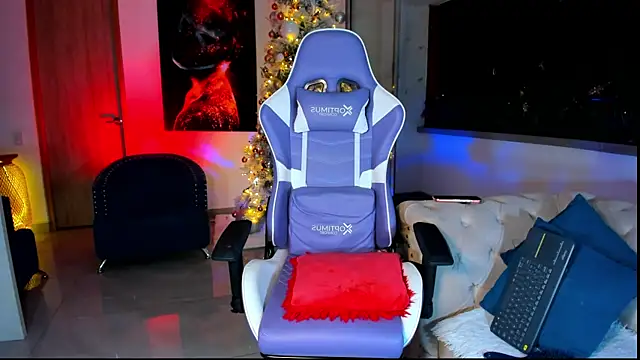 Snapshot of miss_sophie98 chatting on 01.08.26 miss sophie98 online show from 01.08.26