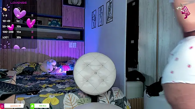 Snapshot of alessandroo013 chatting on 02.14.26 alessandroo013 online show from 02.14.26