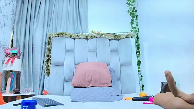  Marcela   online show from 12.18.25