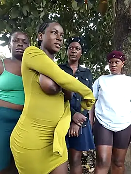 Snapshot of Xtra_bootie chatting on 01.13.26 Xtra bootie online show from 01.13.26