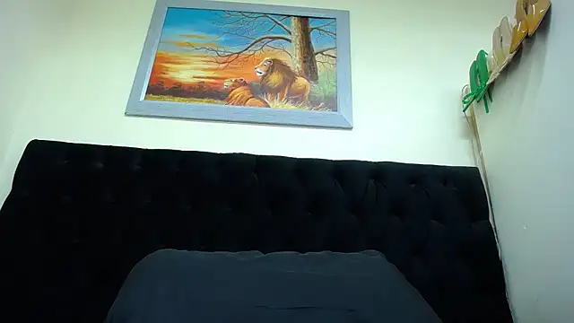 Snapshot of SpicyQueenxxxx chatting on 02.02.25 SpicyQueenxxxx online show from 02.02.25