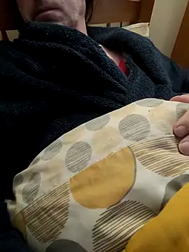 Snapshot of JulianJ50 chatting on 12.14.25 JulianJ50 online show from 12.14.25