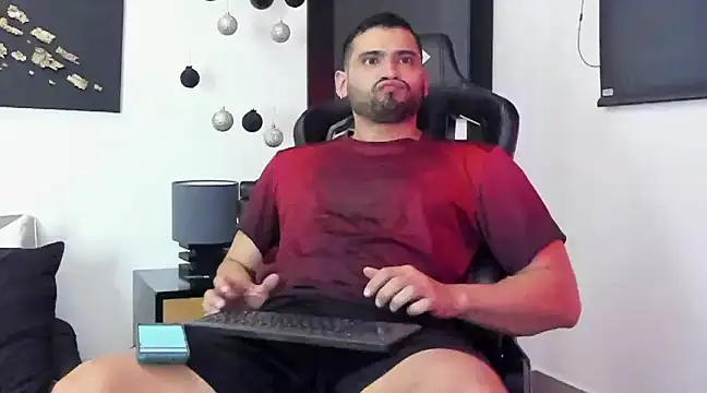 Snapshot of Dereck_vega chatting on 12.27.24 Dereck vega online show from 12.27.24