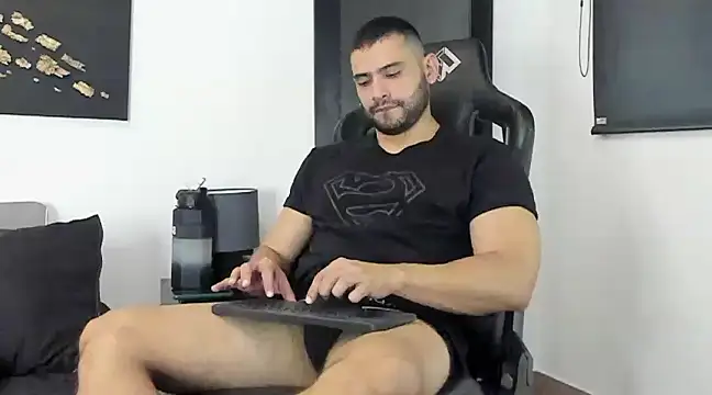 Snapshot of Dereck_vega chatting on 01.18.25 Dereck vega online show from 01.18.25