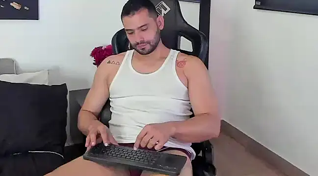 Snapshot of Dereck_vega chatting on 02.15.25 Dereck vega online show from 02.15.25