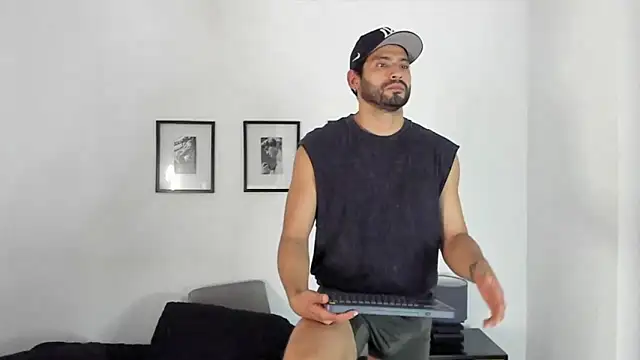 Snapshot of Dereck_vega chatting on 09.25.25 Dereck vega online show from 09.25.25