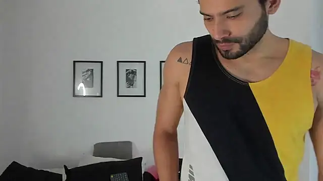 Snapshot of Dereck_vega chatting on 09.26.25 Dereck vega online show from 09.26.25