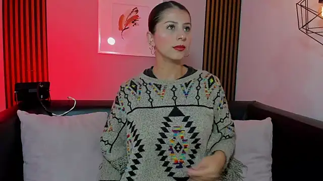 Nahiajhonson  online show from 02.21.26