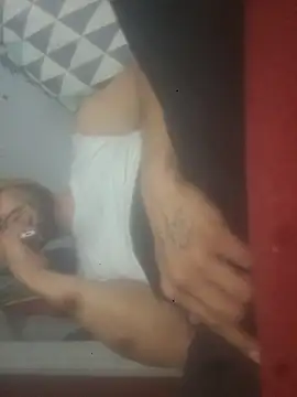 Snapshot of Swapurcrm chatting on 11.22.25 Swapurcrm online show from 11.22.25