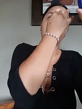 Snapshot of SamaraJay1 chatting on 05.18.26 SamaraJay1 online show from 05.18.26