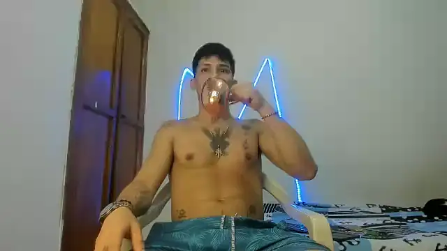 Snapshot of MasterSEX420 chatting on 01.12.26 MasterSEX420 online show from 01.12.26