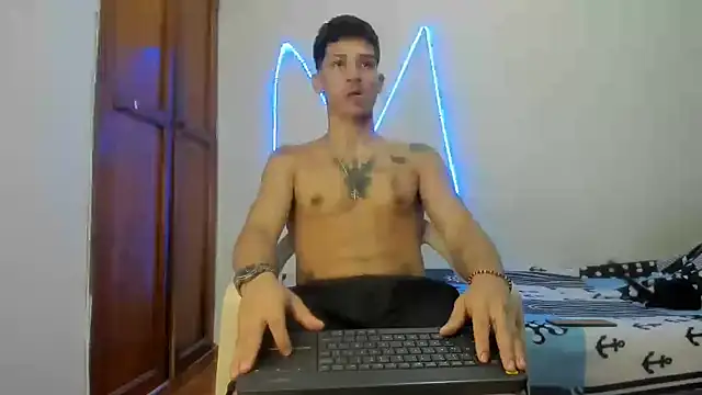 Snapshot of MasterSEX420 chatting on 01.13.26 MasterSEX420 online show from 01.13.26