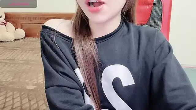 Snapshot of TrinhH_Nabbi chatting on 12.09.24 TrinhH Nabbi online show from 12.09.24