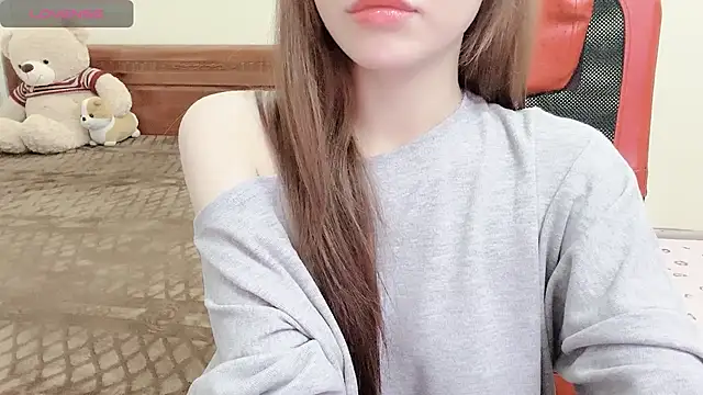 Snapshot of TrinhH_Nabbi chatting on 12.12.24 TrinhH Nabbi online show from 12.12.24