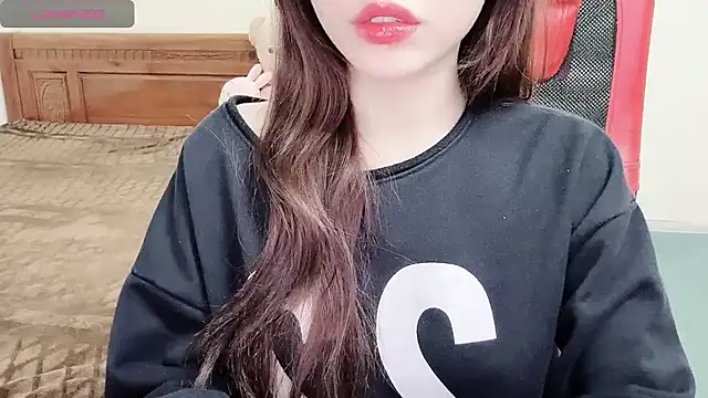 Snapshot of TrinhH_Nabbi chatting on 01.18.25 TrinhH Nabbi online show from 01.18.25