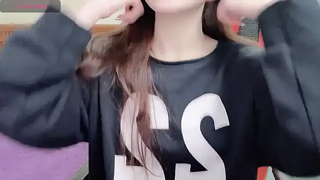 Snapshot of TrinhH_Nabbi chatting on 02.08.25 TrinhH Nabbi online show from 02.08.25