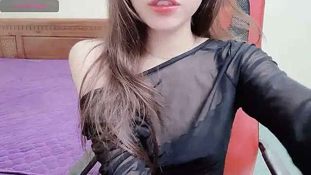 Snapshot of TrinhH_Nabbi chatting on 02.20.25 TrinhH Nabbi online show from 02.20.25