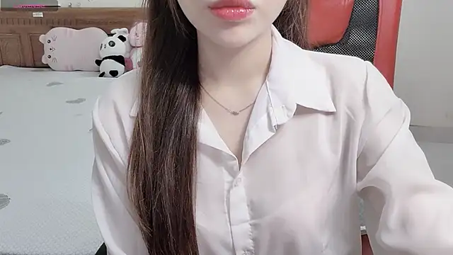Snapshot of TrinhH_Nabbi chatting on 06.11.26 TrinhH Nabbi online show from 06.11.26