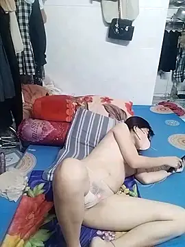 Snapshot of HimiJim chatting on 02.13.25 HimiJim online show from 02.13.25