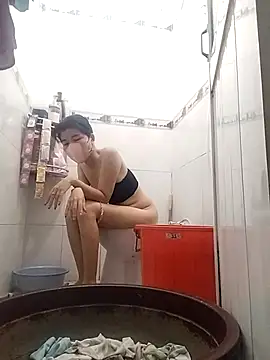 Snapshot of HimiJim chatting on 10.24.25 HimiJim online show from 10.24.25