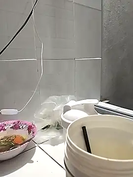 Snapshot of HimiJim chatting on 11.28.25 HimiJim online show from 11.28.25