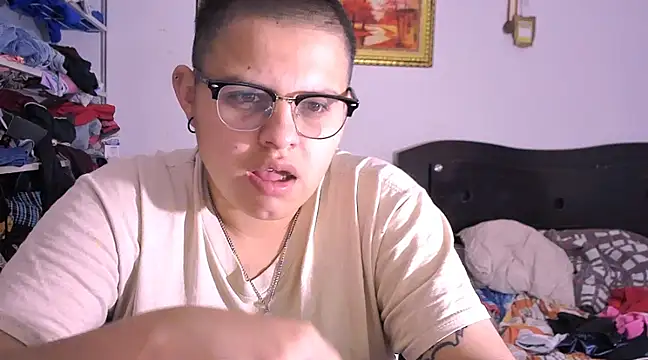 Snapshot of tatsumi_nao chatting on 02.14.25 tatsumi nao online show from 02.14.25