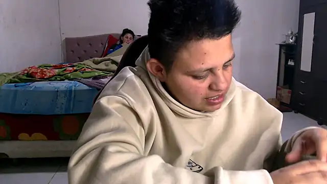 Snapshot of tatsumi_nao chatting on 10.05.25 tatsumi nao online show from 10.05.25