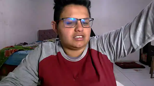 Snapshot of tatsumi_nao chatting on 10.19.25 tatsumi nao online show from 10.19.25