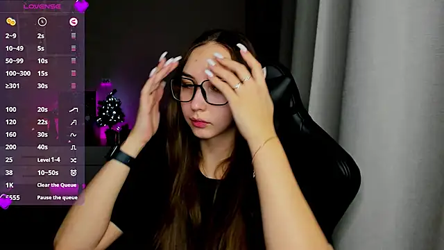 Snapshot of Sm0ly chatting on 12.07.24 Sm0ly online show from 12.07.24