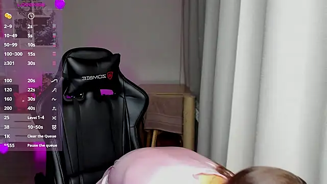 Snapshot of Sm0ly chatting on 12.15.24 Sm0ly online show from 12.15.24