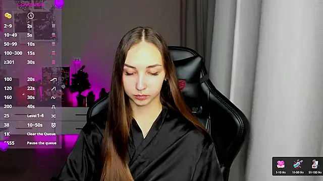 Snapshot of Sm0ly chatting on 12.16.24 Sm0ly online show from 12.16.24