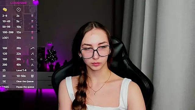 Snapshot of Sm0ly chatting on 12.25.24 Sm0ly online show from 12.25.24