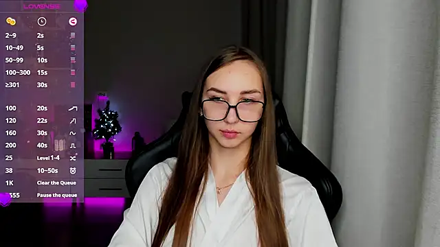 Snapshot of Sm0ly chatting on 01.03.25 Sm0ly online show from 01.03.25