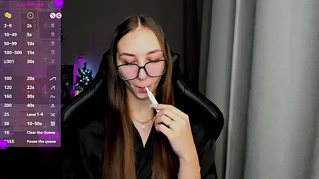 Snapshot of Sm0ly chatting on 01.11.25 Sm0ly online show from 01.11.25